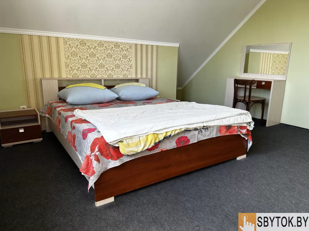 Брест. Плоска- коттедж на сутки подогреваемые полы 14 сп мест 5 комнат. 2 этажа. До 20 чел