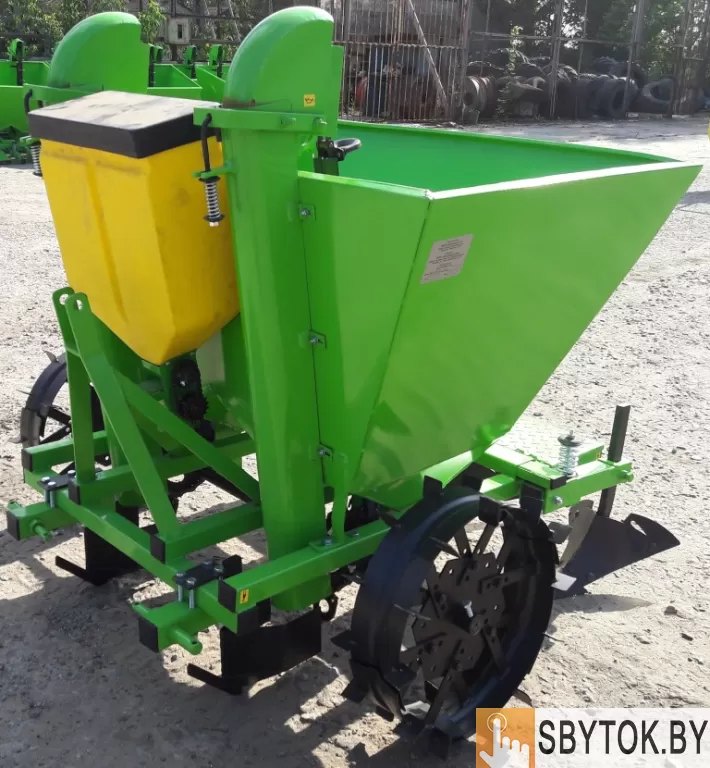 Картофелесажалка КСН-2ЛУ-01 с бочком для удобрений