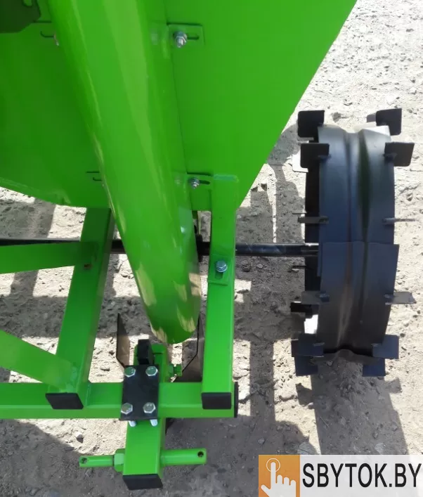 Картофелесажалка КСН-2ЛУ-01 с бочком для удобрений