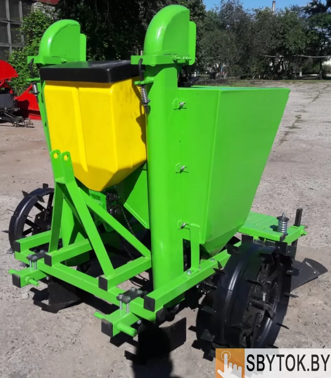 Картофелесажалка КСН-2Л с бочком для удобрений
