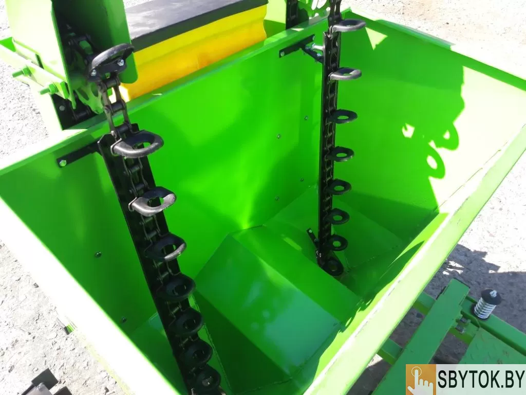 Картофелесажалка КСН-2Л с бочком для удобрений