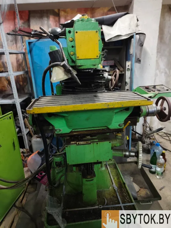 ВМ131ВФ1 широкоуниверсальный фрезерный станок