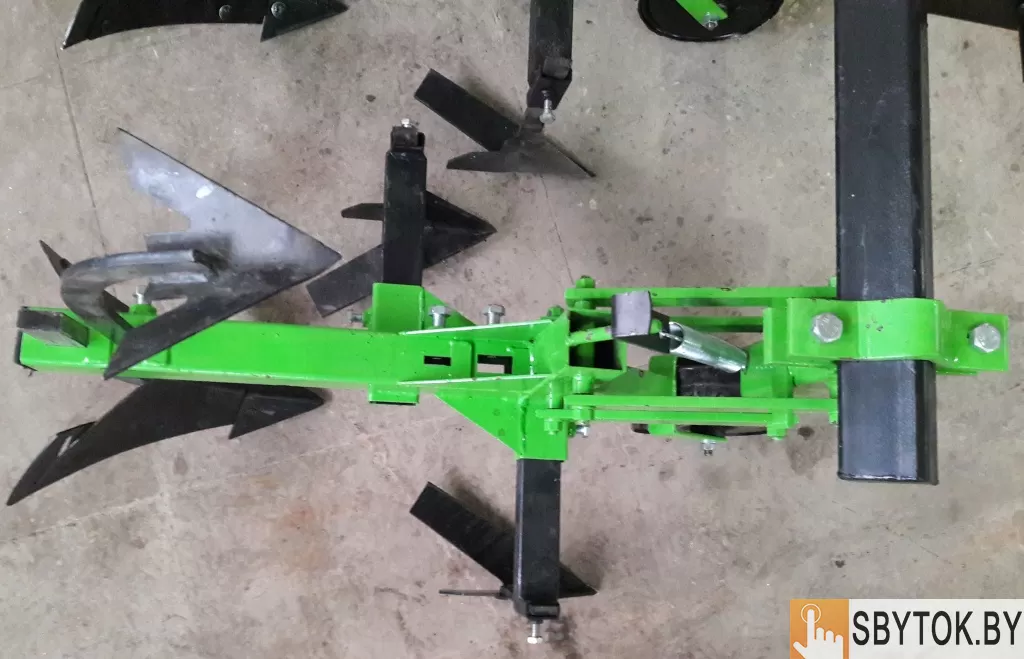 Пропольник-окучник КМО-1,65 (трёх рядный)