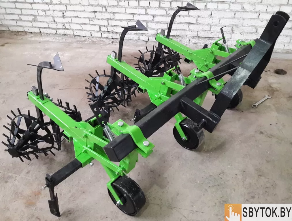 Пропольник-окучник КМО-1,65 (трёх рядный)