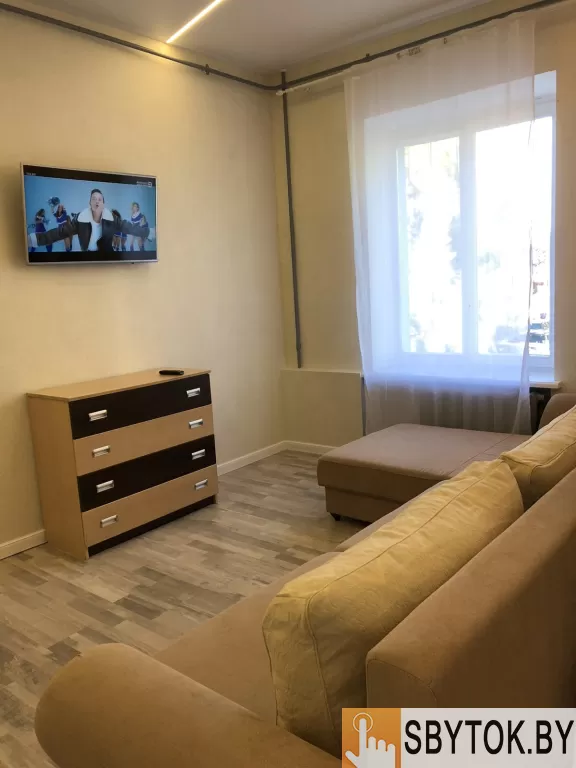 Квартира студия на сутки в центре Слуцка