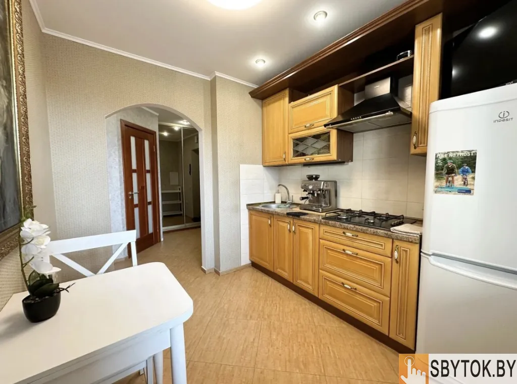 МИНСК, ЦЕНТР НА ЧАСЫ И СУТКИ !!!