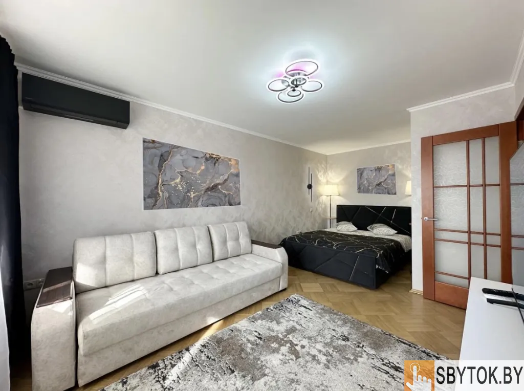 МИНСК, ЦЕНТР НА ЧАСЫ И СУТКИ !!!