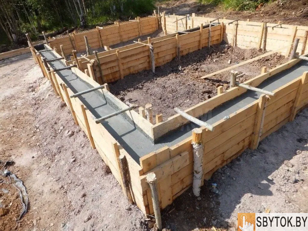 Бетонные работы, Устройство фундамента.