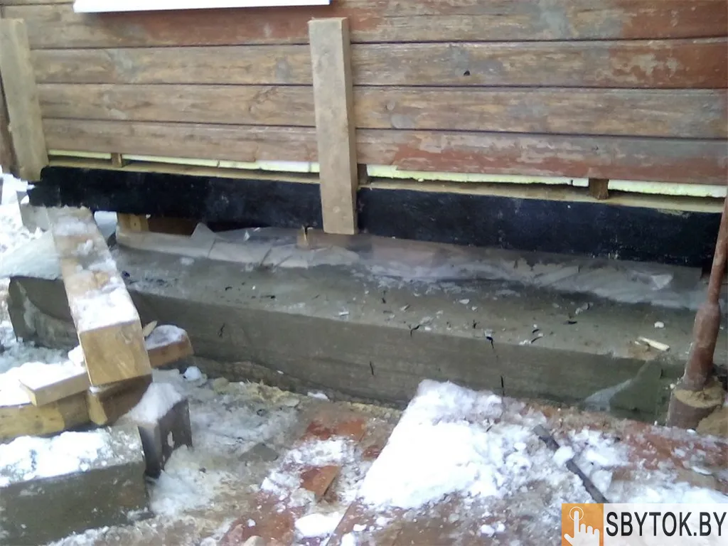 Замена фундамента под деревянные и каркасные дома, ремонт старых домов