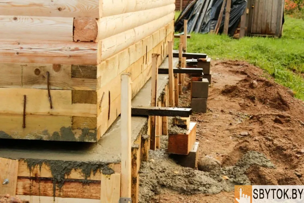 Замена фундамента под деревянные и каркасные дома, ремонт старых домов