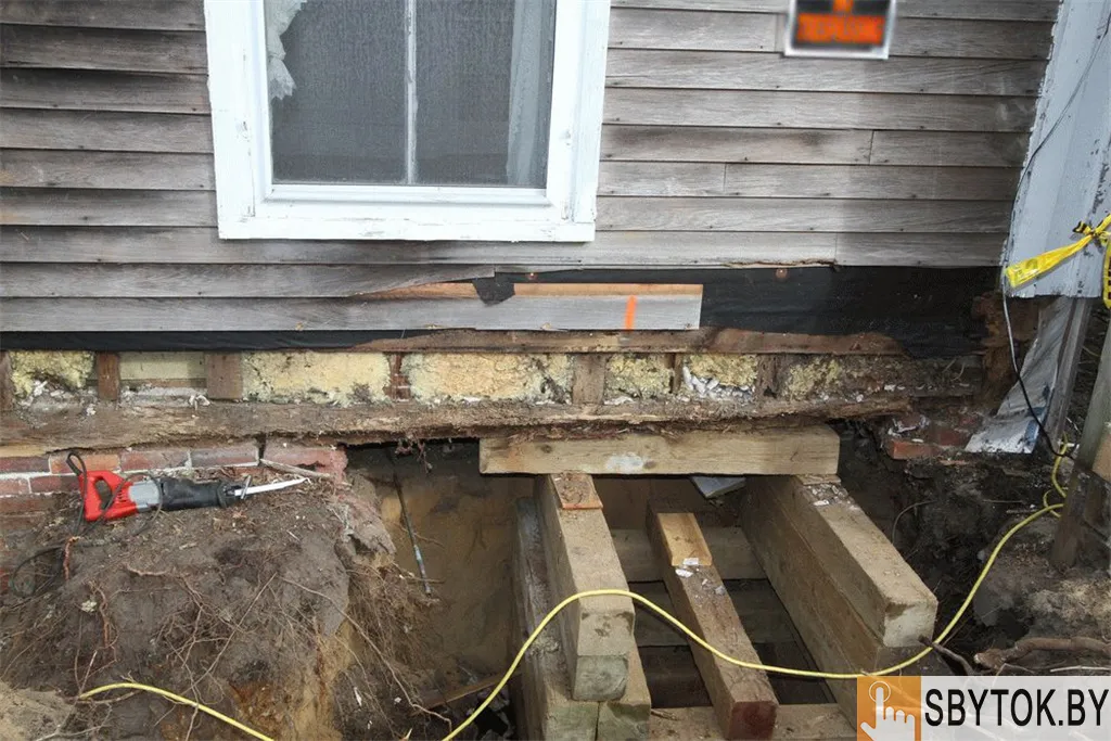 Замена фундамента под деревянные и каркасные дома, ремонт старых домов