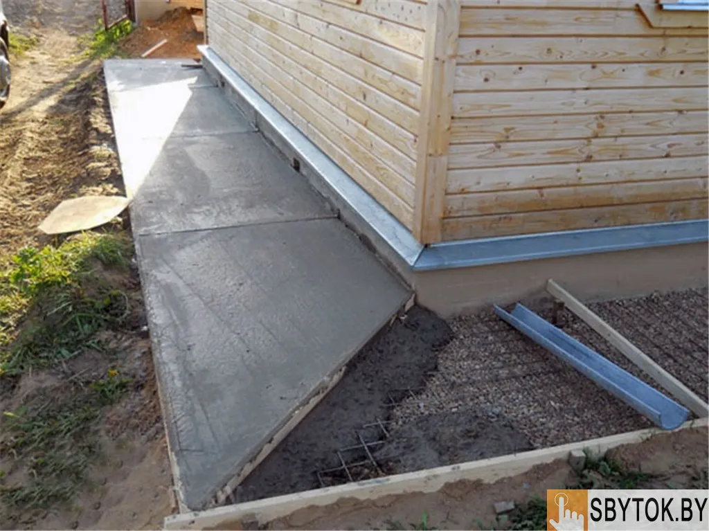 Устройство бетонной отмостки вокруг дома