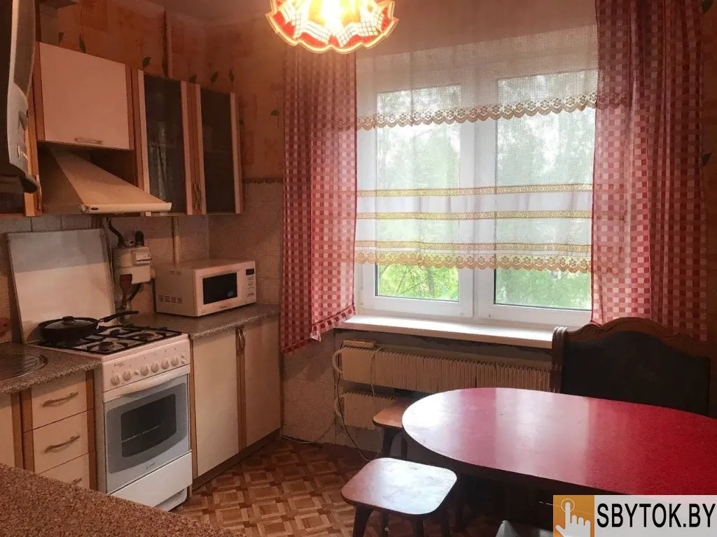 Жилье посуточно по низким ценам в Слуцке по ул. Социалистическая 116